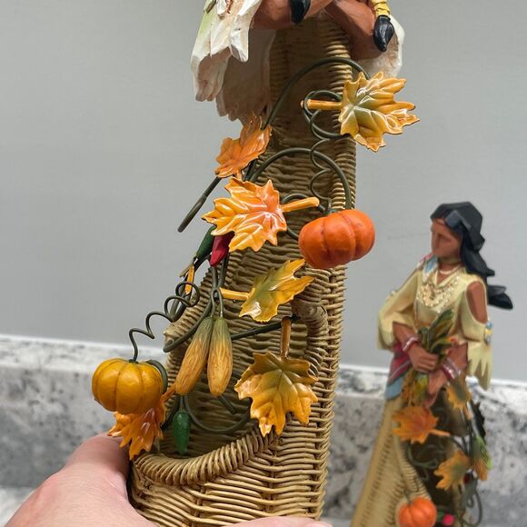 Thanksgiving Native American Chief & Woman Pacific Rim Cubist "Carved" Resin 11" - Picture 3 of 9